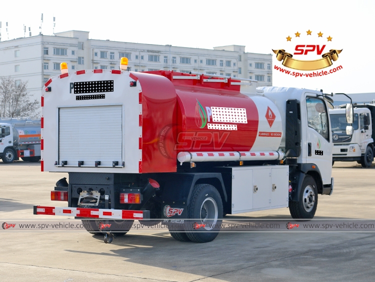 6,000 Litres Refueler Truck Sinotruk - RB